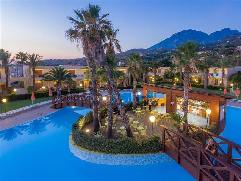 בלבדרה מריטימו Club Residence La Castellana מראה חיצוני תמונה
