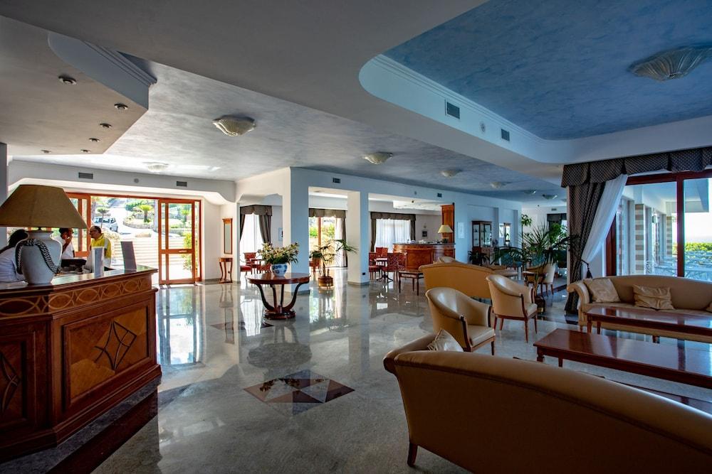 בלבדרה מריטימו Club Residence La Castellana מראה חיצוני תמונה