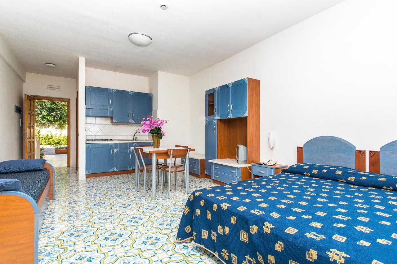 בלבדרה מריטימו Club Residence La Castellana מראה חיצוני תמונה